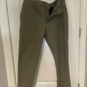 Banana Republic green chino pants